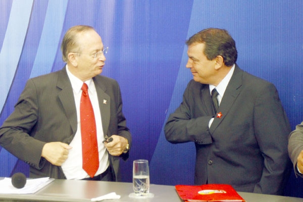 Ubiali conversa com Pelizaro em Ribeirão Preto